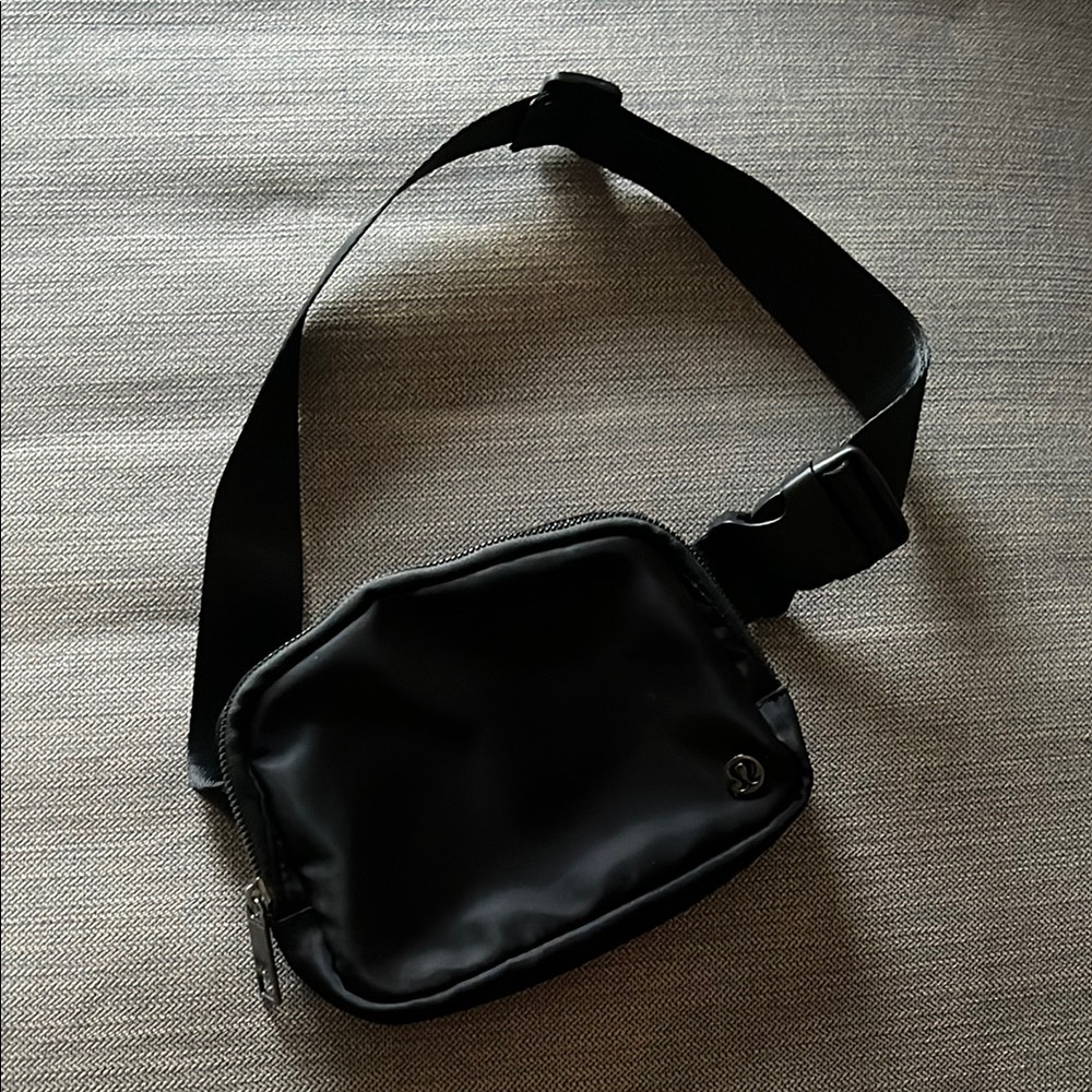 Black Lululemon Bag